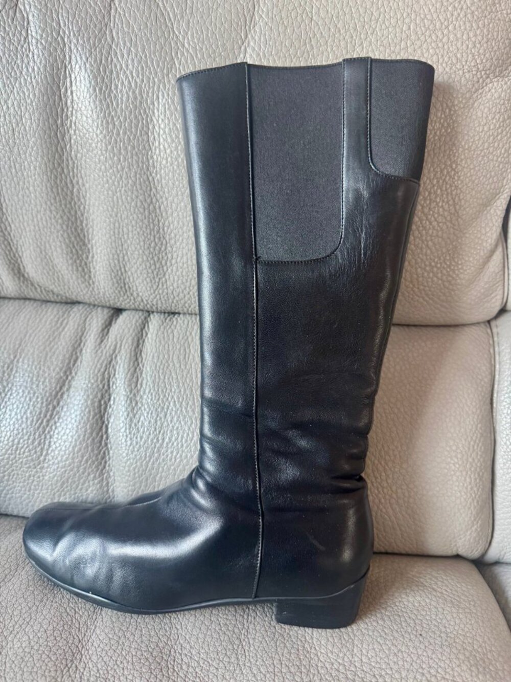 Prada black leather boots size 9 (Prada 38.5) - Picture 7 of 10